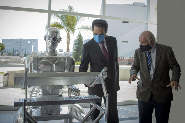 Escultura a Don Cuco “El Guapo” BUAP